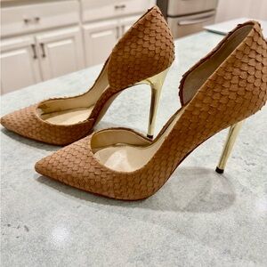 Jessica Simpson Textured Tan Heels with Gold Accents